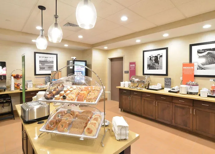 Hampton Inn & Suites Menomonie-Uw Stout
